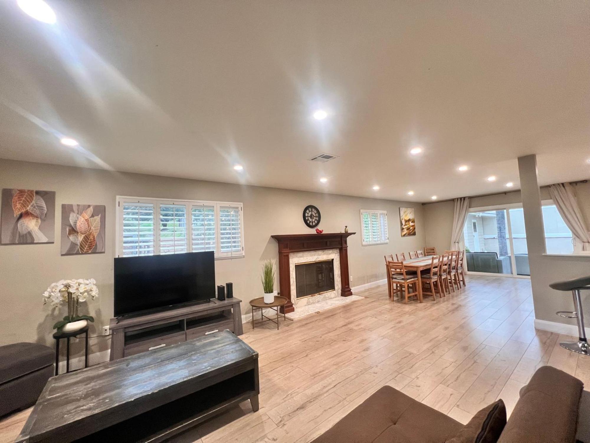 11640 Gothic Avenue Villa Los Angeles Bagian luar foto