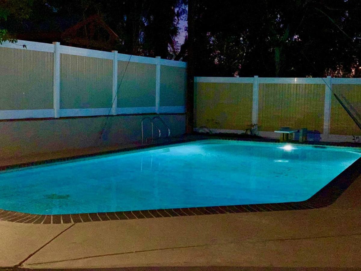 11640 Gothic Avenue Villa Los Angeles Bagian luar foto